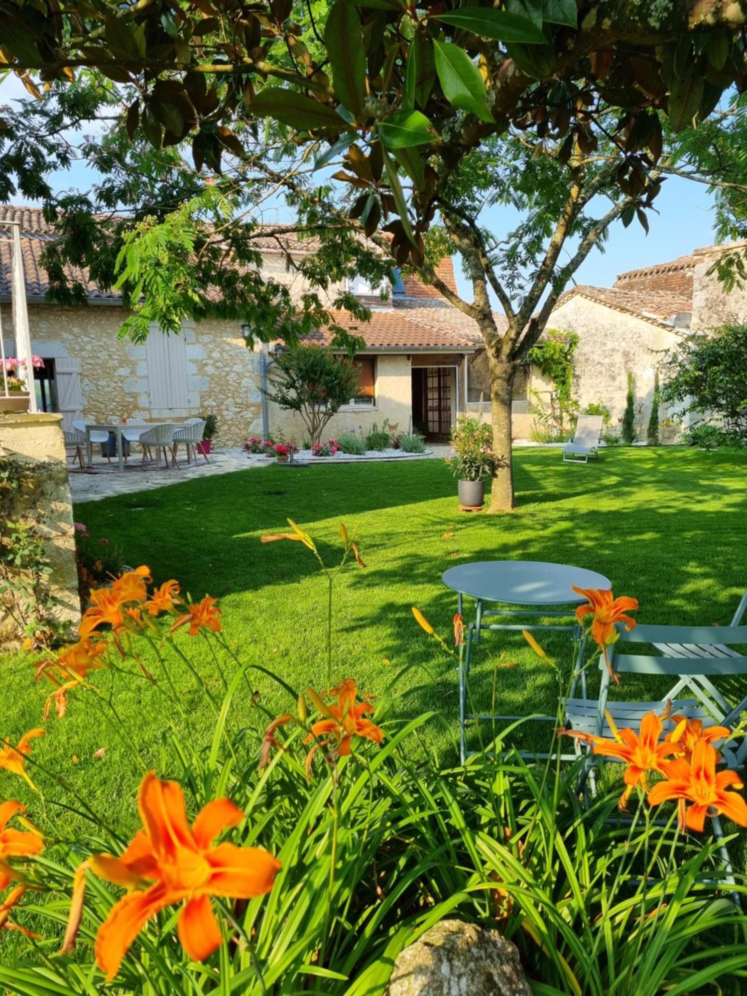 Bed and Breakfast L'Esprit Du 24 Rouffignac-de-Sigoules Esterno foto